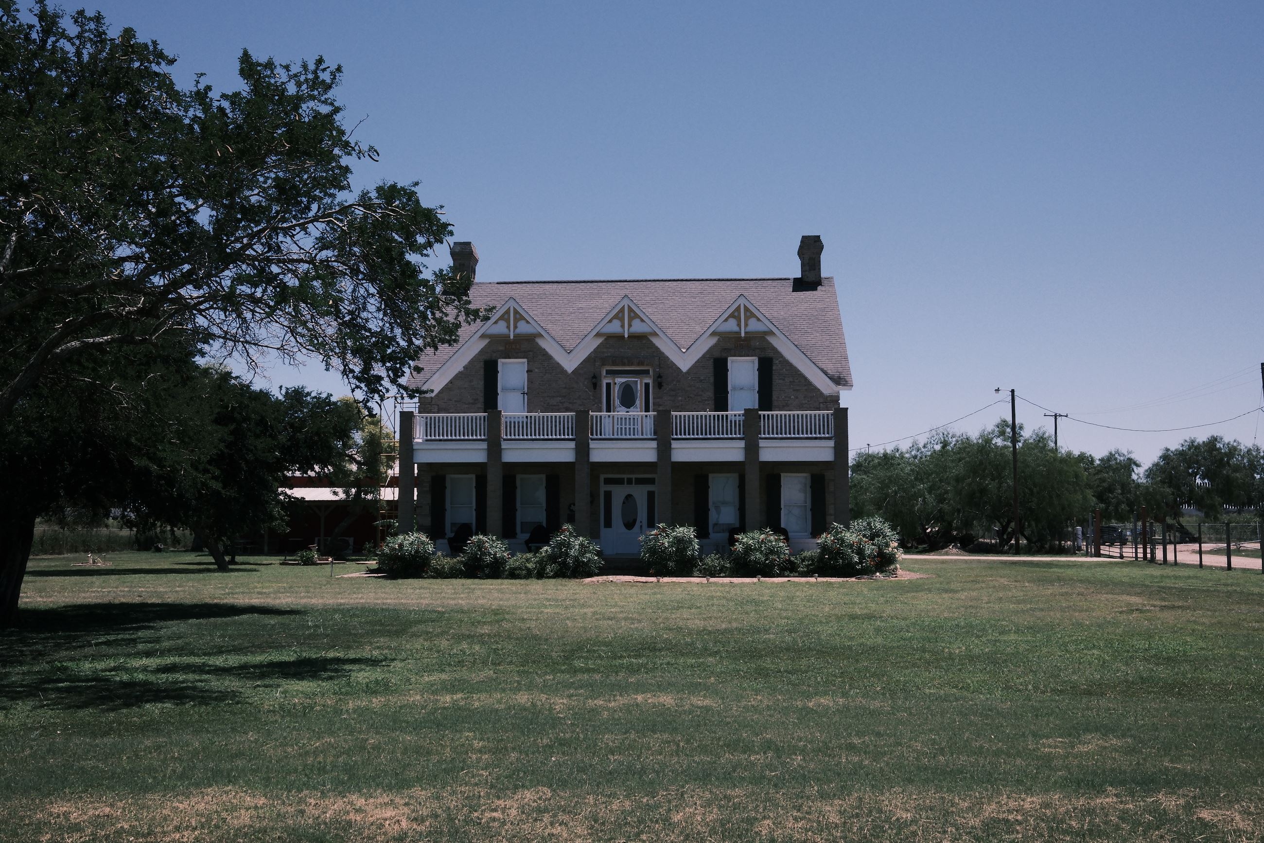 01 - Landrum House (front view)